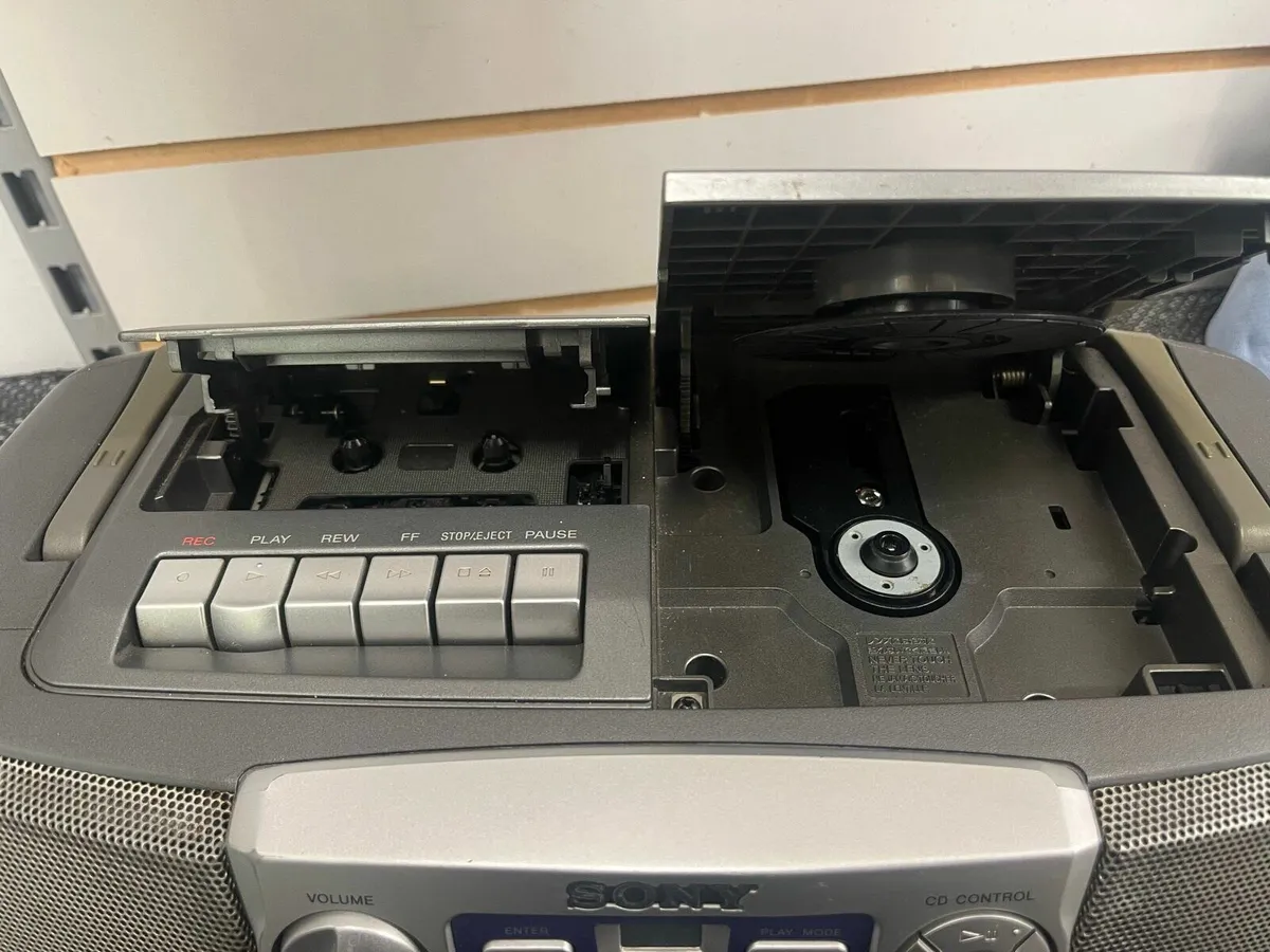 Sony Radio/CD/Cassette Player - Image 3