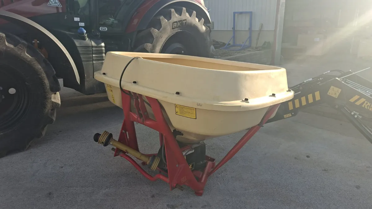 Vicon 1154 wag tail spreader - Image 2