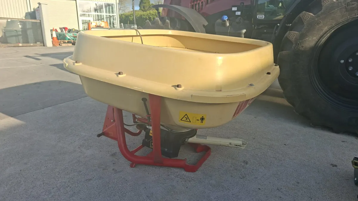 Vicon 1154 wag tail spreader - Image 1