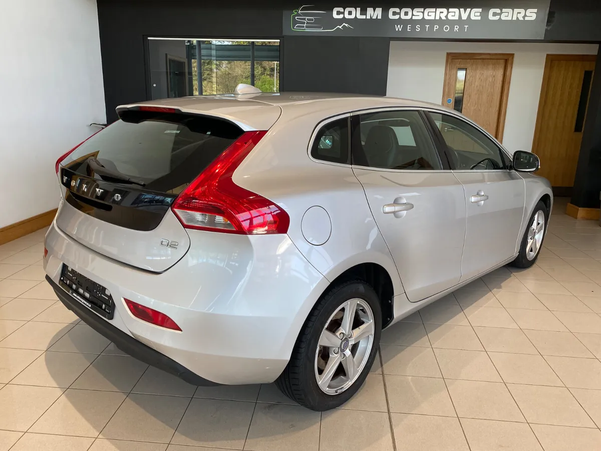Volvo V40 2015 DEPOSIT TAKEN - Image 4