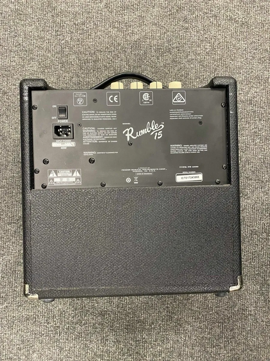 Fender Rumble 15 Bass Amplifier - Image 3