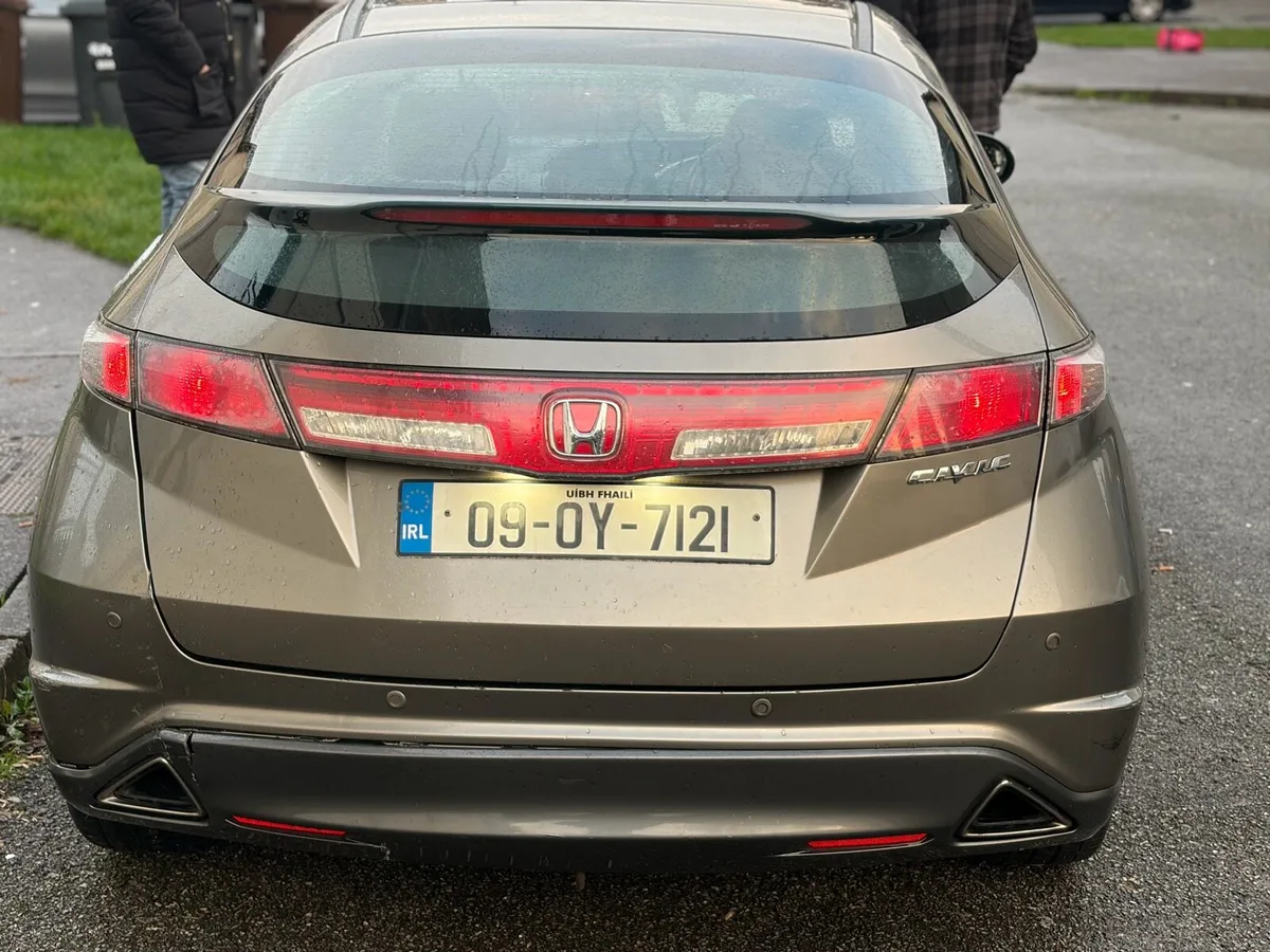 Honda civic - Image 4