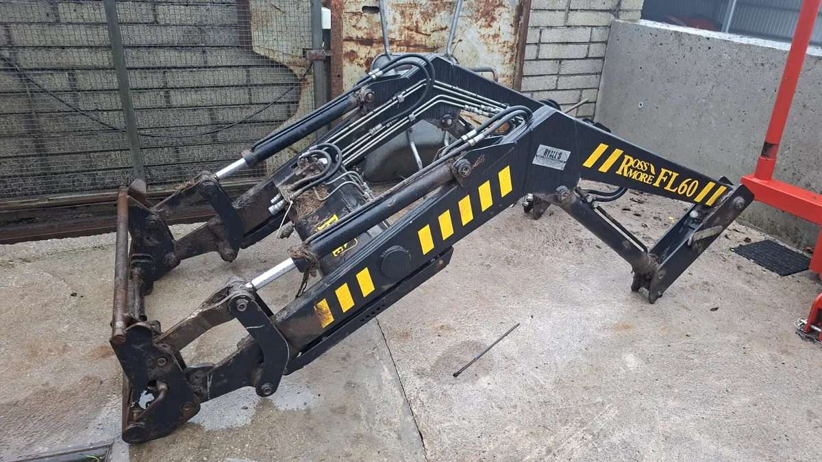 Rossmore loader boom - Image 1