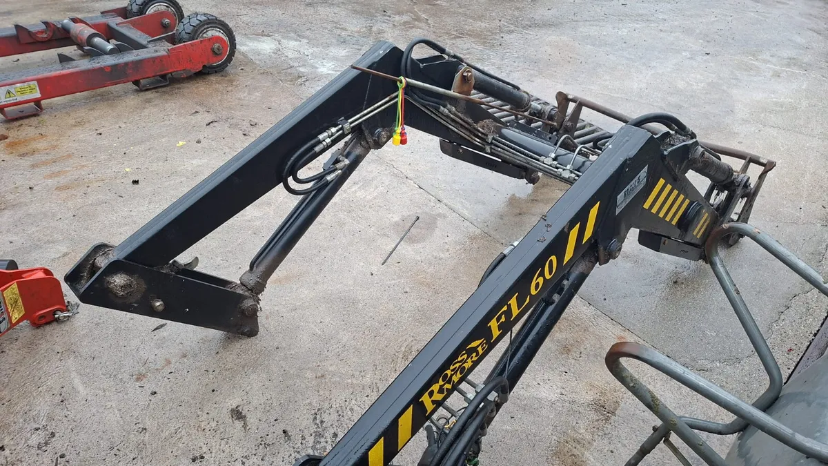 Rossmore loader boom - Image 4