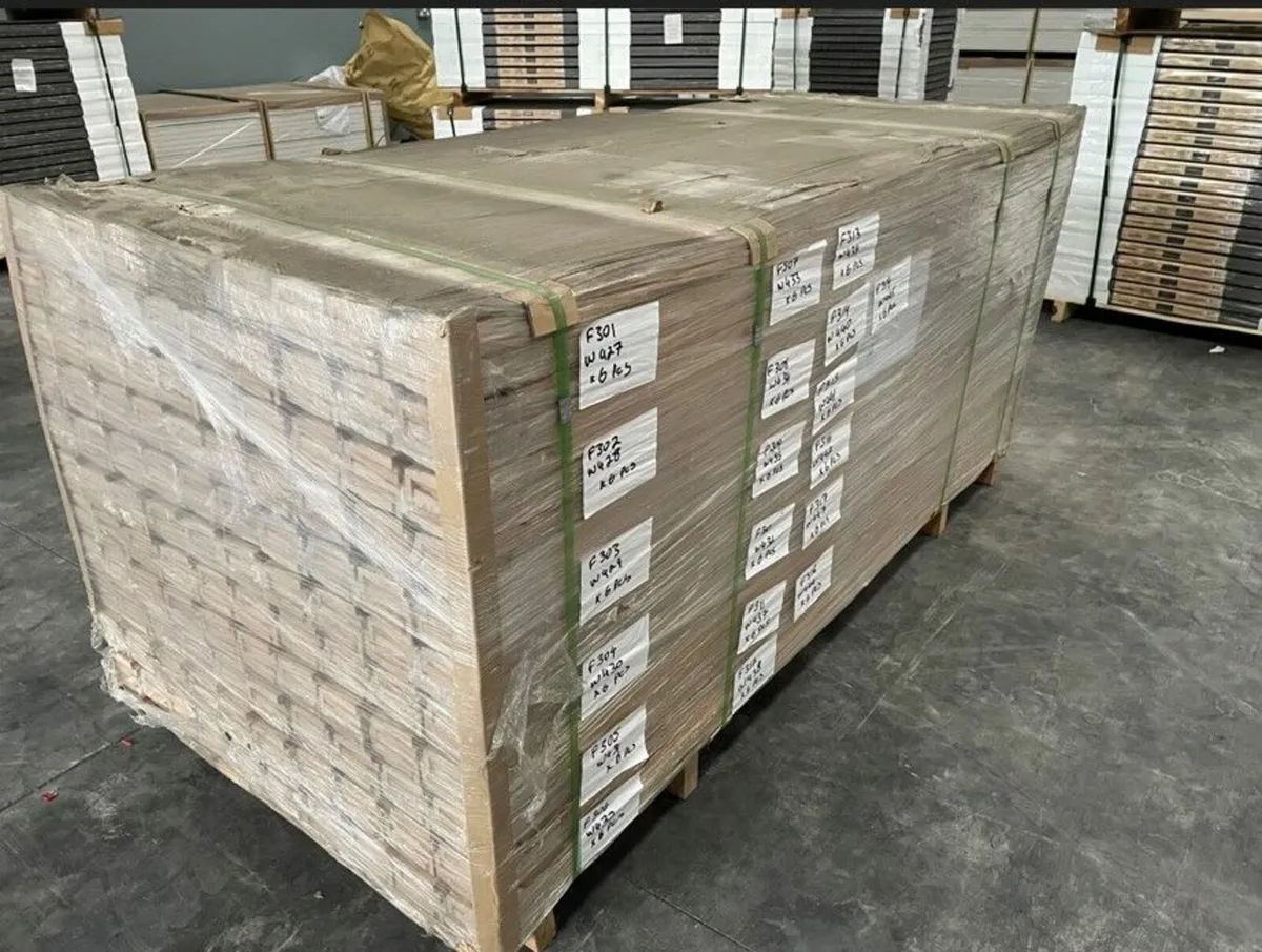 Online Auction Of Oak Moulded Architrave & More!