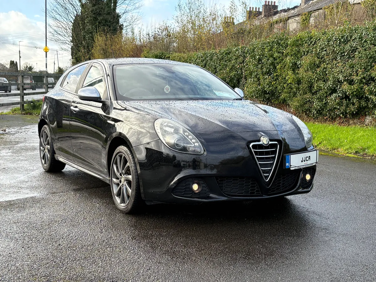 Alfa Romeo Giulietta 2011 with Nct and tax - Image 1