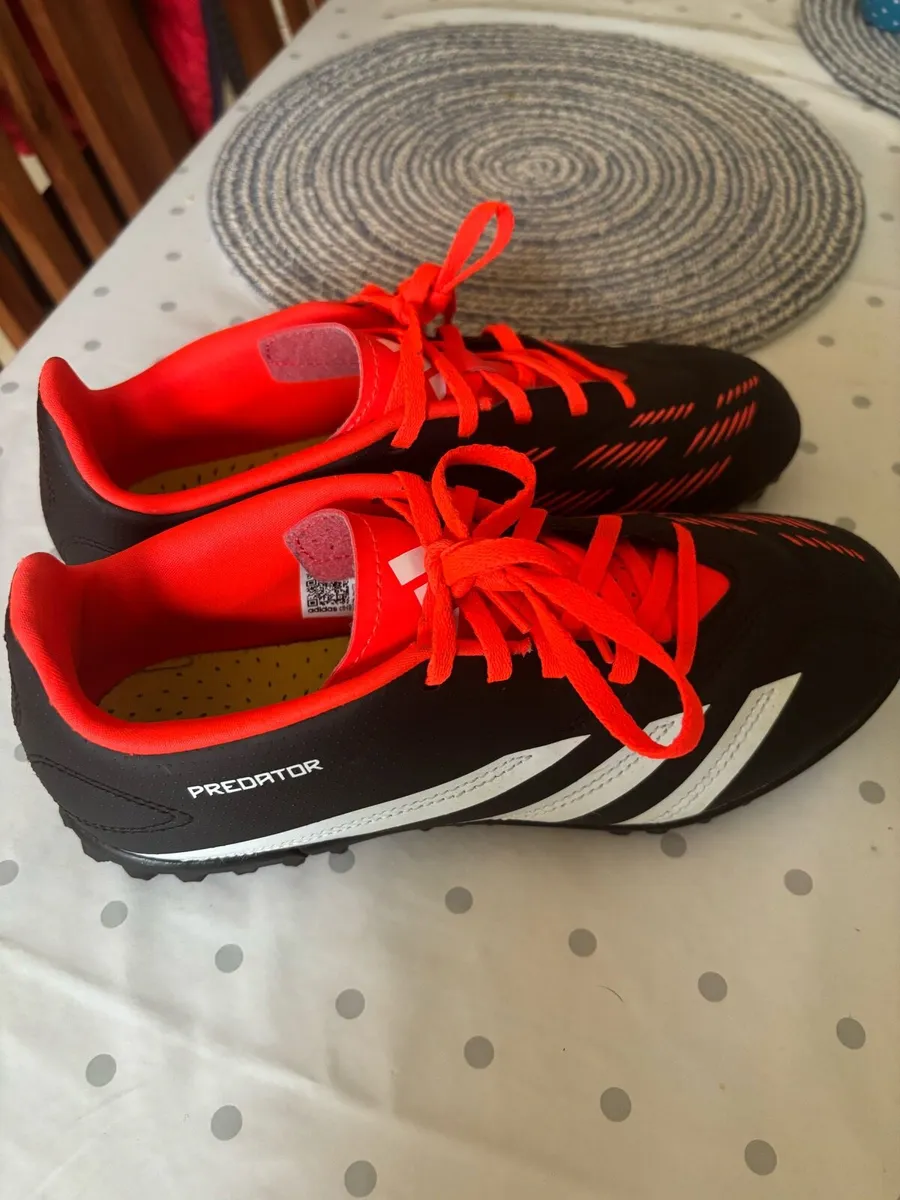 Adidas football shoes uk 5 - Image 1
