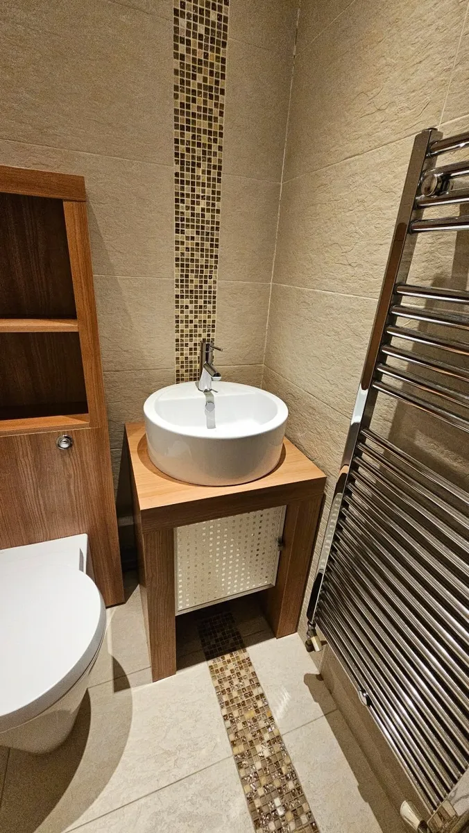 Bathroom suite - Image 3