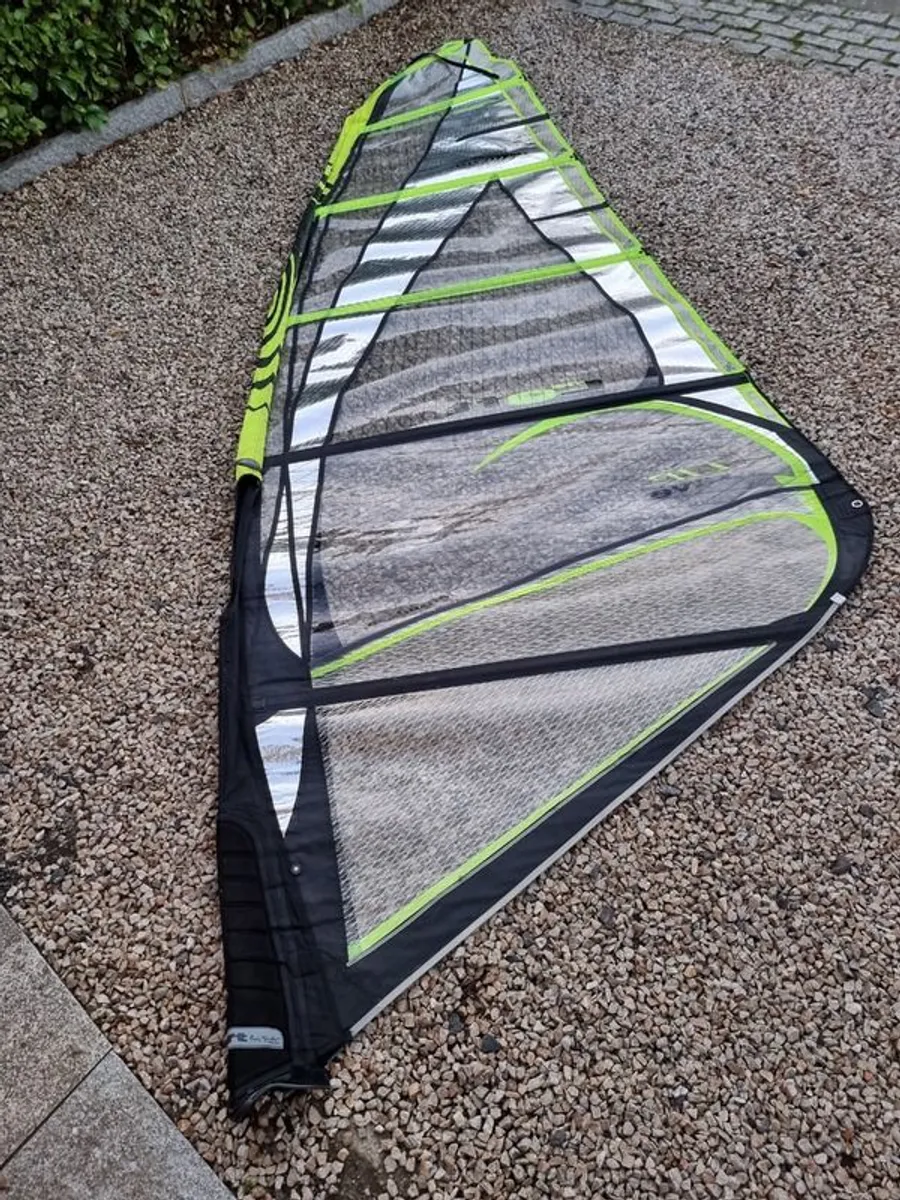 Windsurfing - Image 2