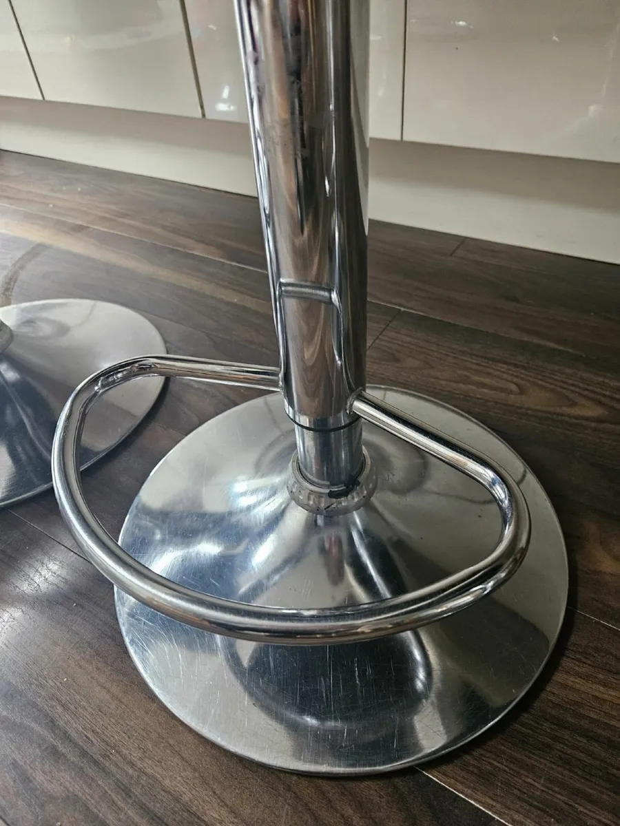 Bar stools - Image 2