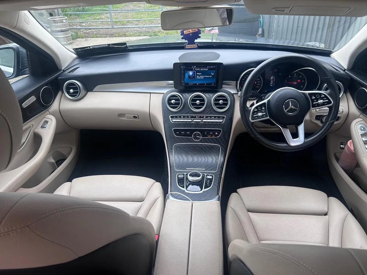 Mercedes-Benz C-Class 2019 - Image 2