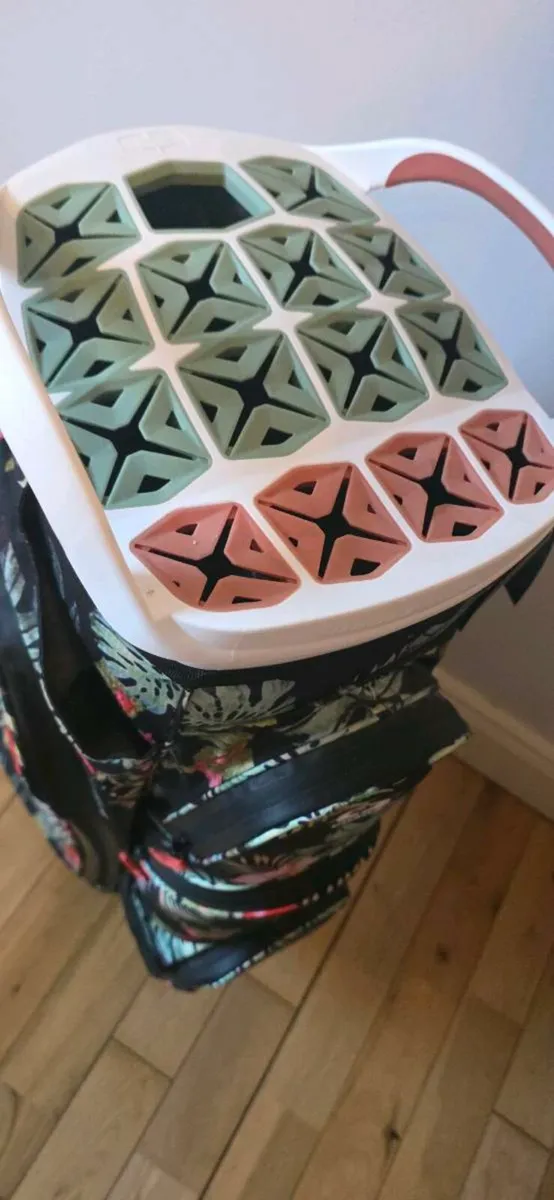 Brand New OGIO waterproof cart bag top of the rang - Image 4