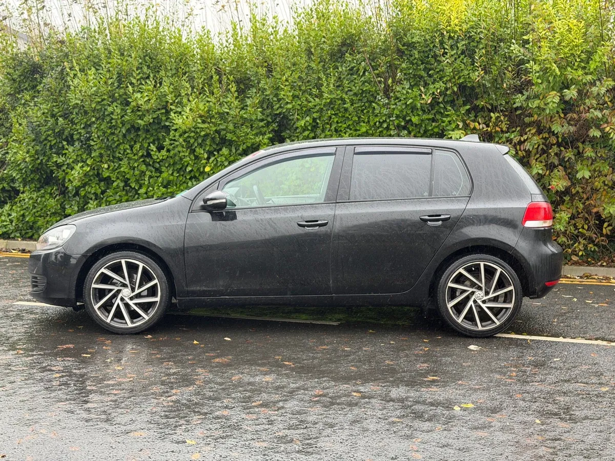 2011 Volkswagen Golf 1.6 Low Mileage - Image 3