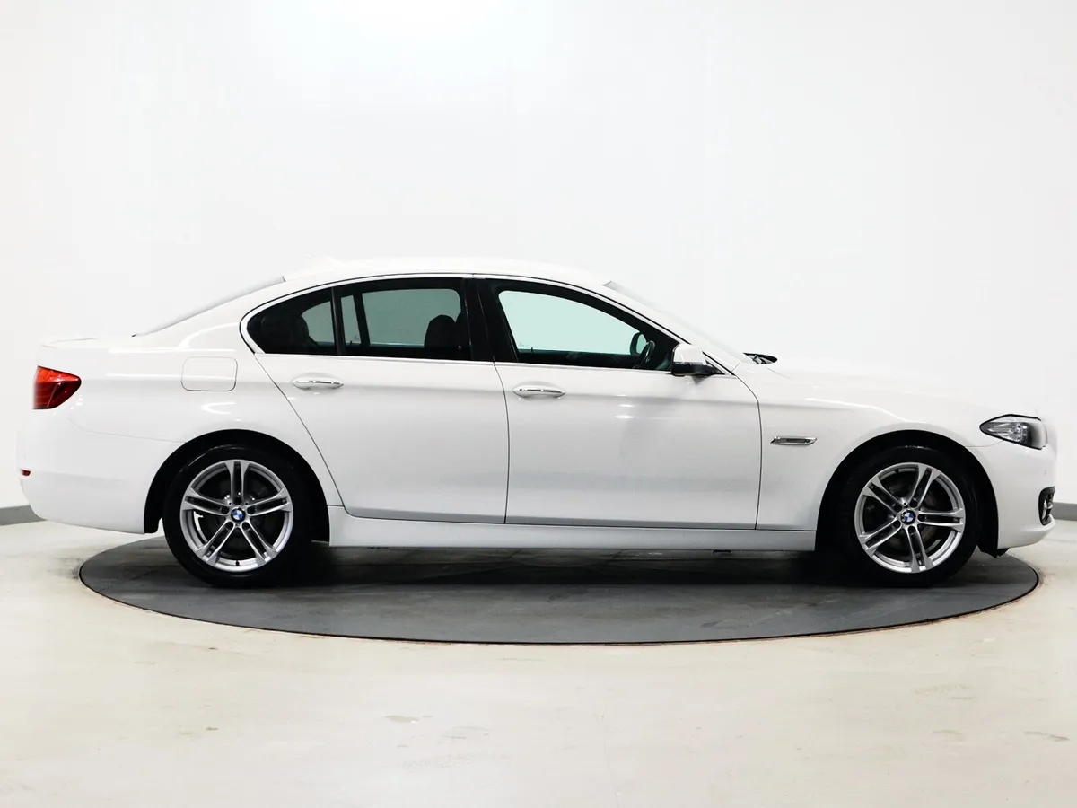*108* 2016 BMW 5-Series 2.0d se - Image 3