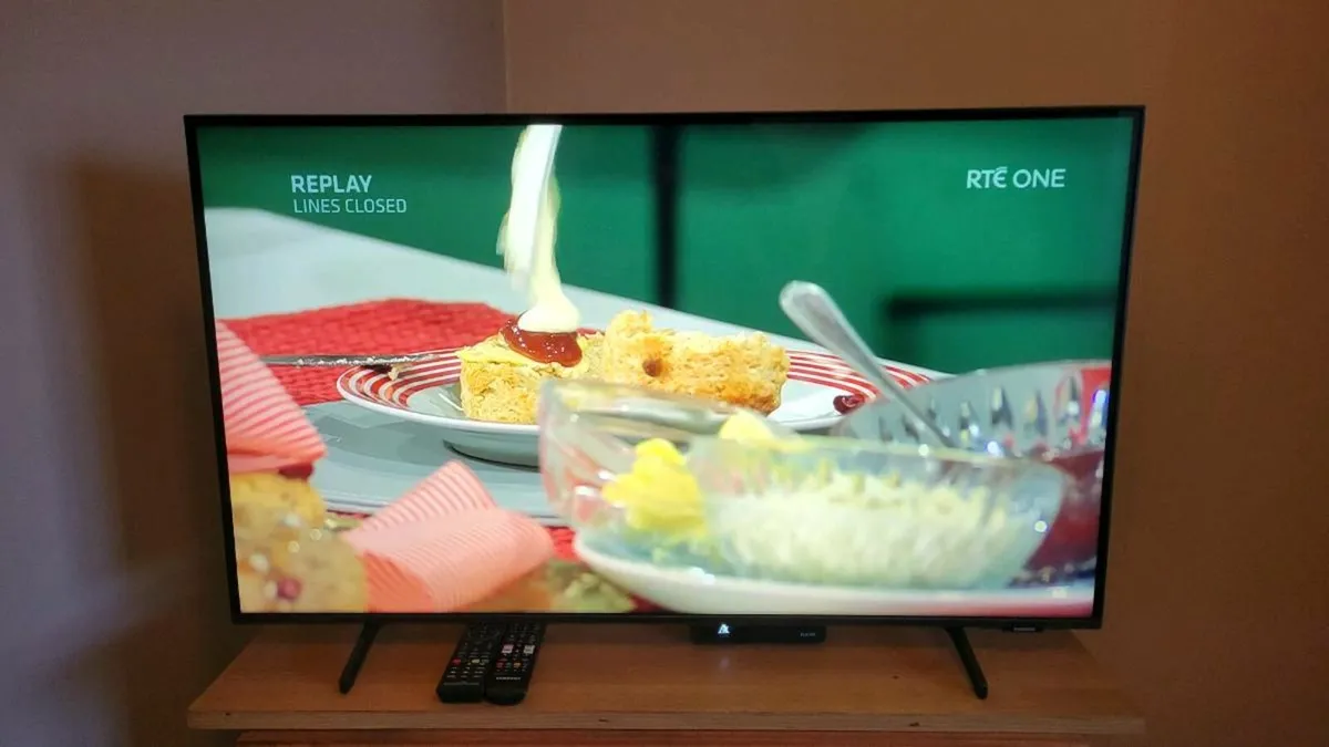 SAMSUNG 43" TV - Image 1