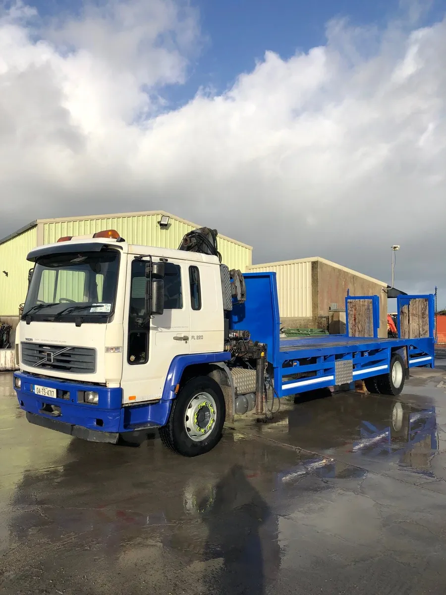 Volvo FL6 crane truck - Image 2