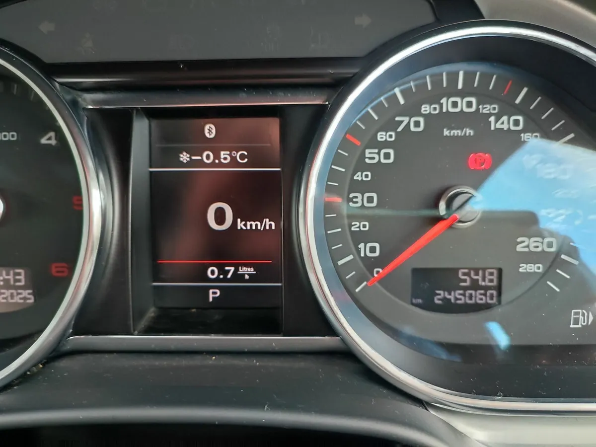 Audi Q7 2012 - Image 3