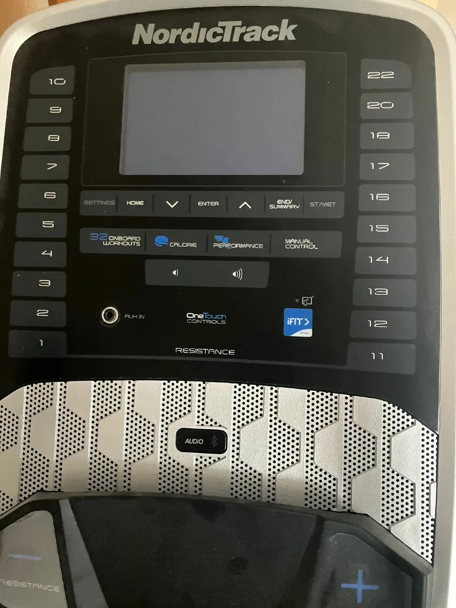 Nordic Track SE3i Elliptical - Image 1