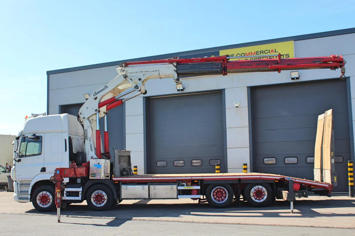 2019 (19) DAF8X2 BEAVERTAIL W/ CRANE (EURO 6) - Image 4