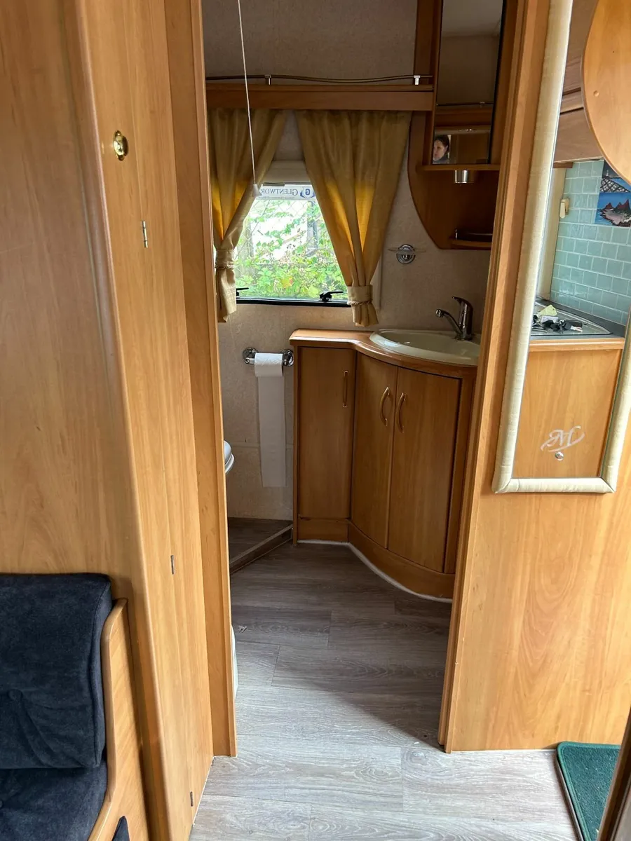 Meridian Swift Caravan 4/5 berth - Great Condition - Image 1