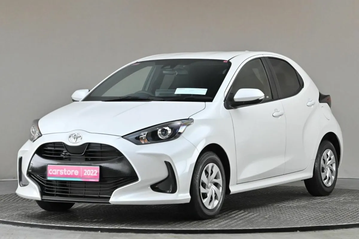 Toyota Yaris **JAN 2026 PRICING NOW**1.0 AUTO PETR - Image 3