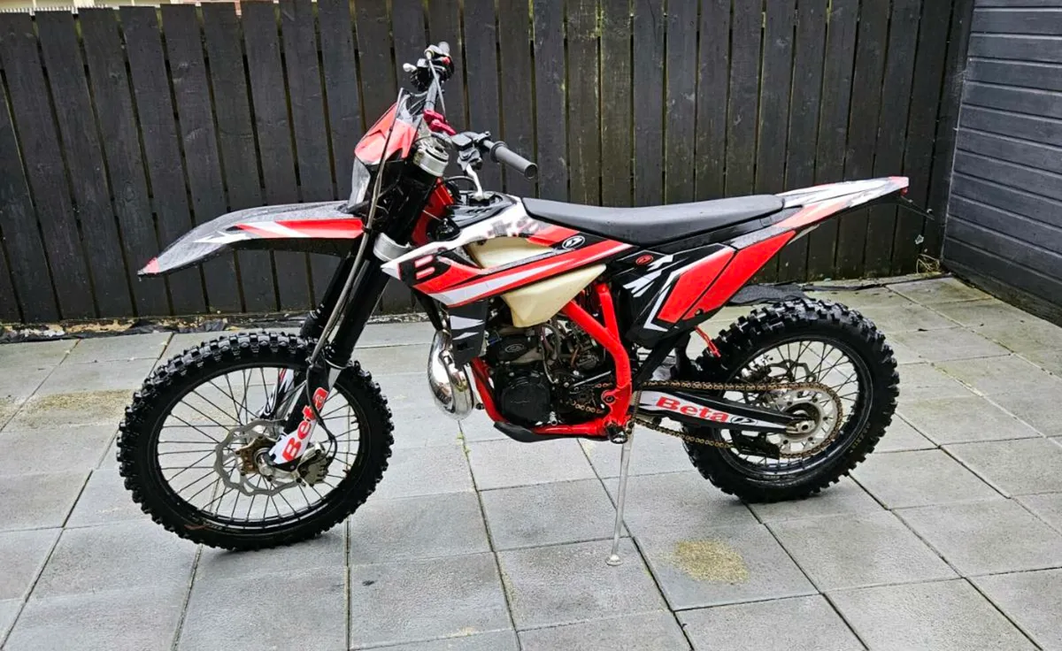 Beta 300rr enduro bike - Image 3
