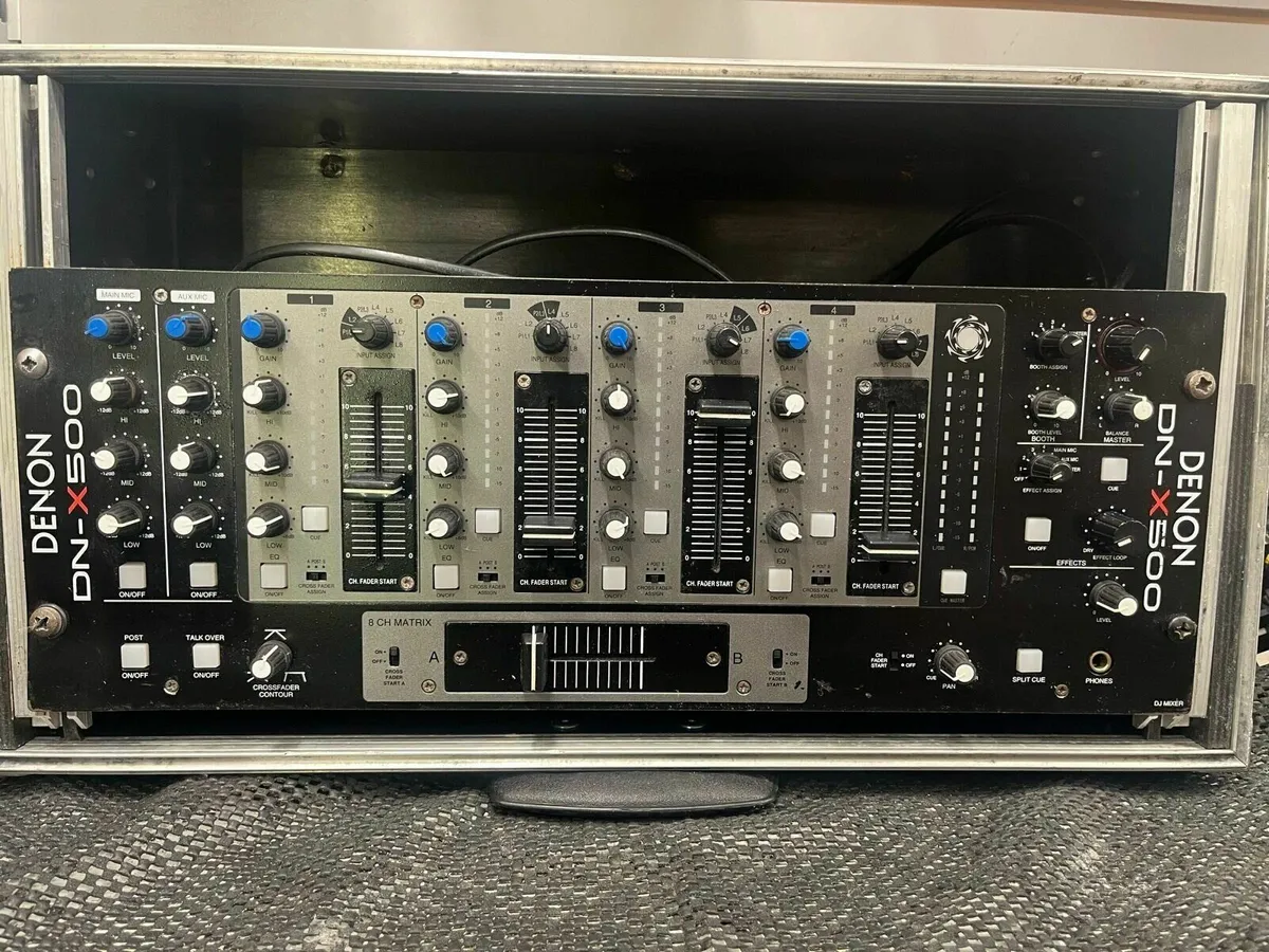 Denon DN-X500 Mixer - Image 1