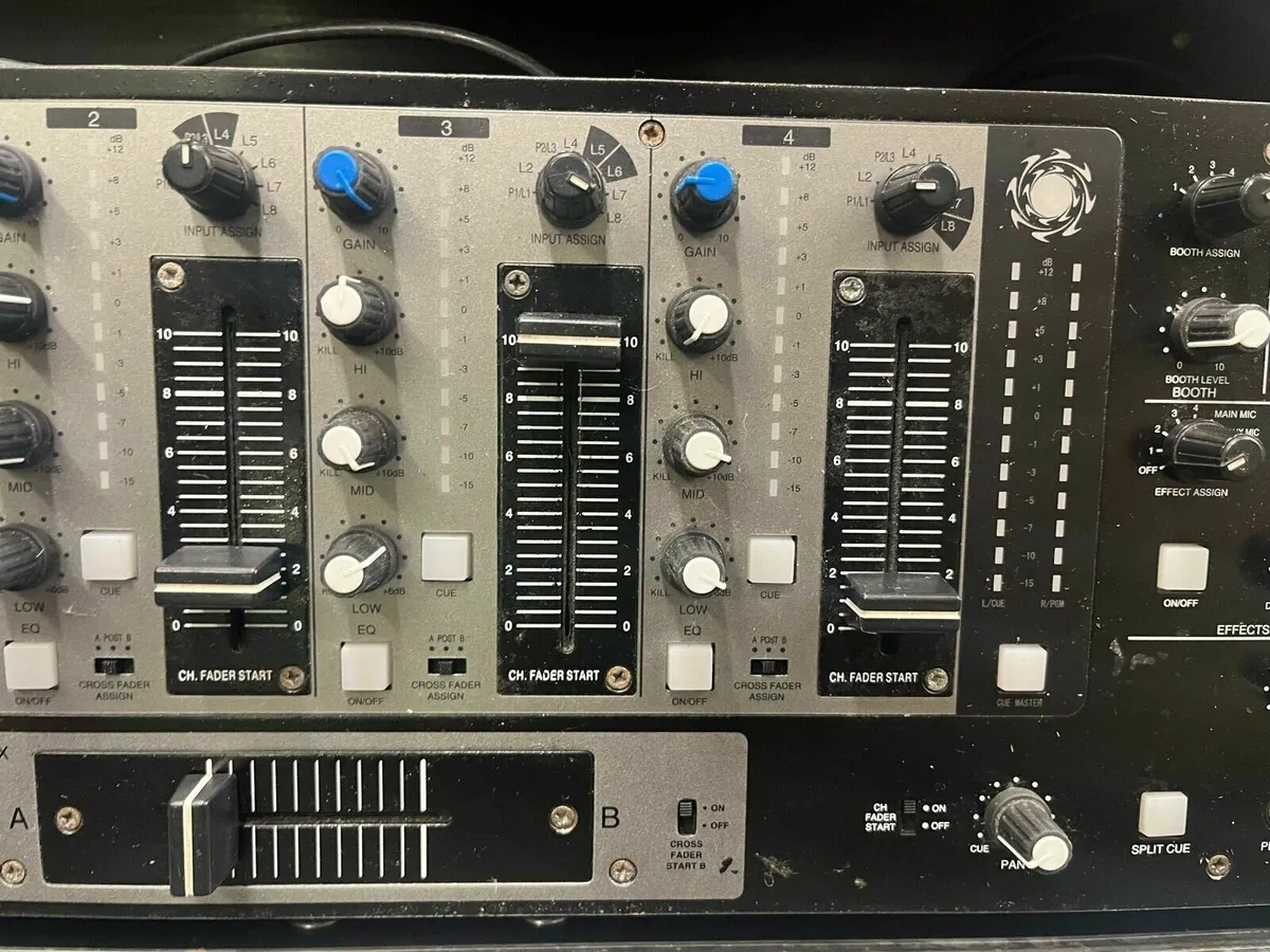 Denon DN-X500 Mixer - Image 3