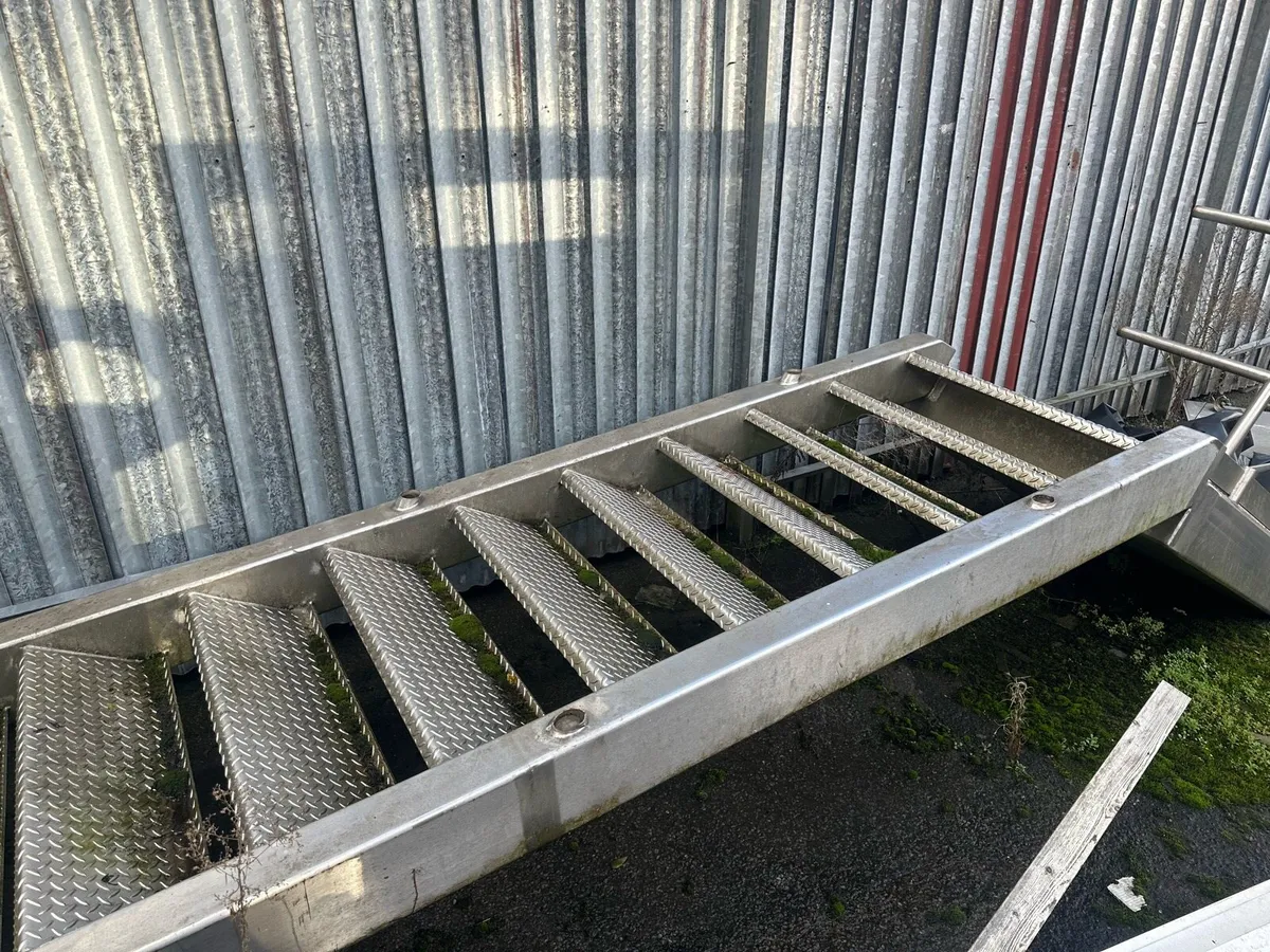 Stainless steel stairs - Image 2