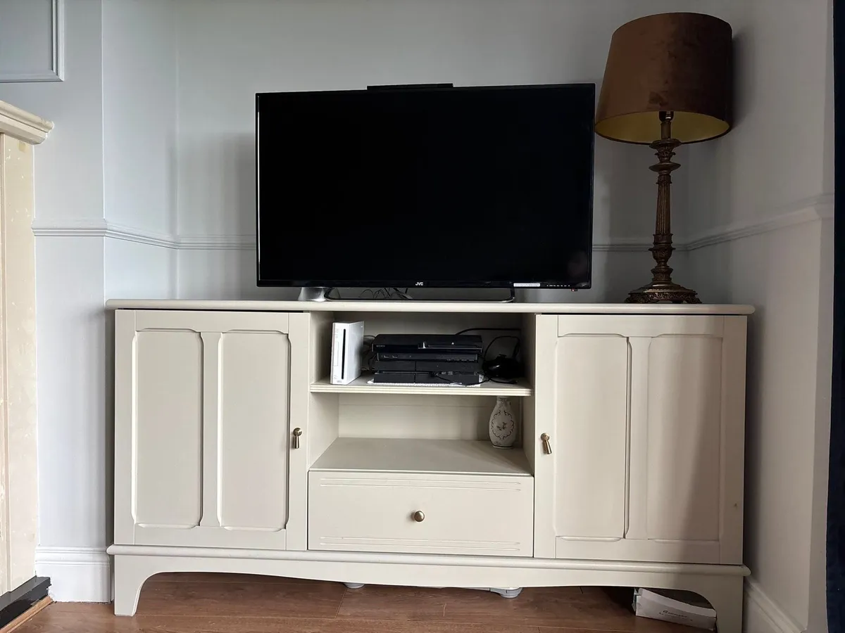 TV cabinet - Image 2