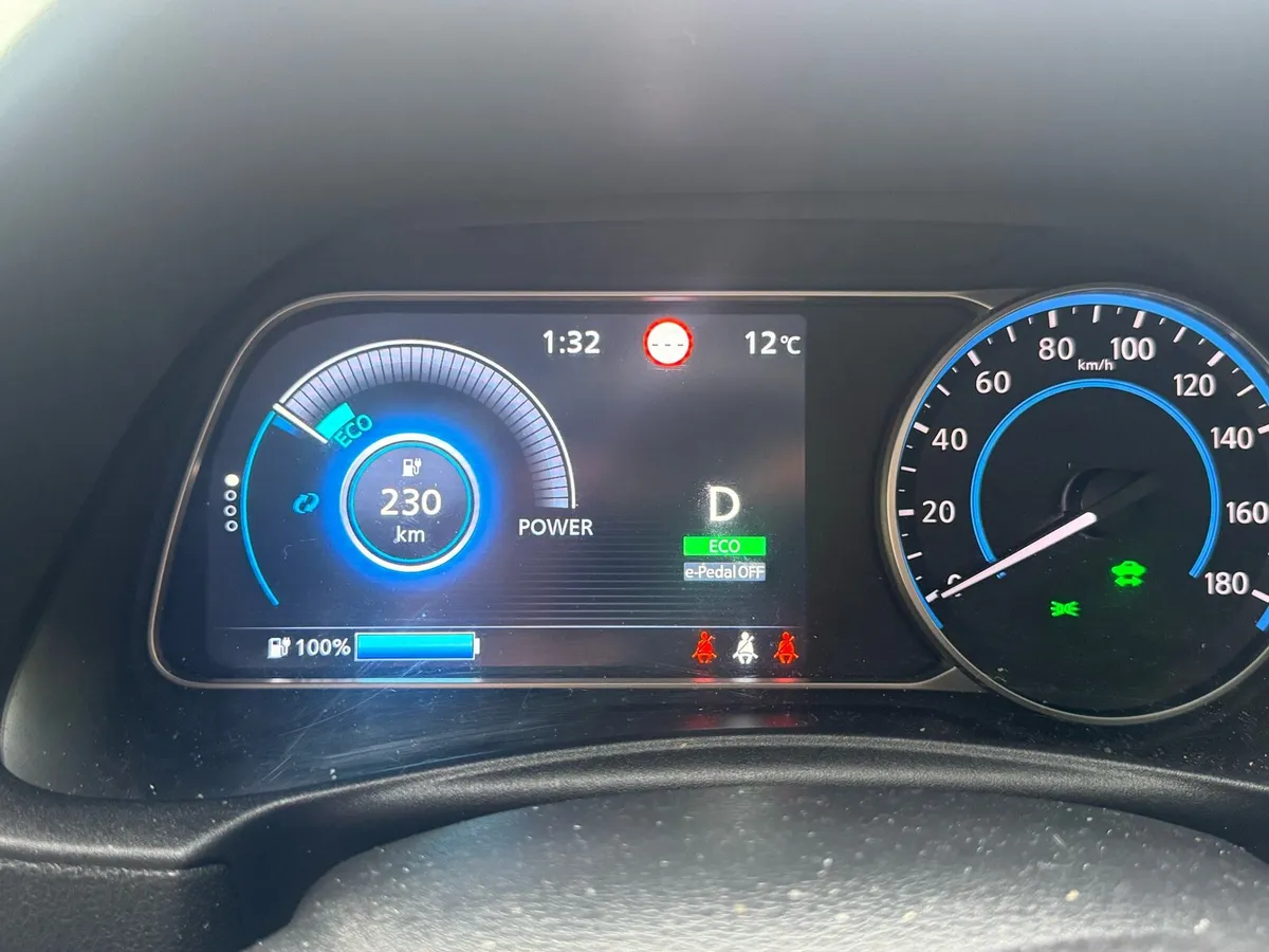 2021 Nissan Leaf SV Premium - Image 3