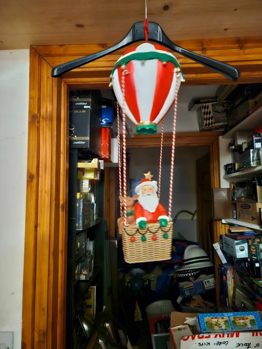 Hot Air Balloon Christmas Decoration Ceramic - Image 1