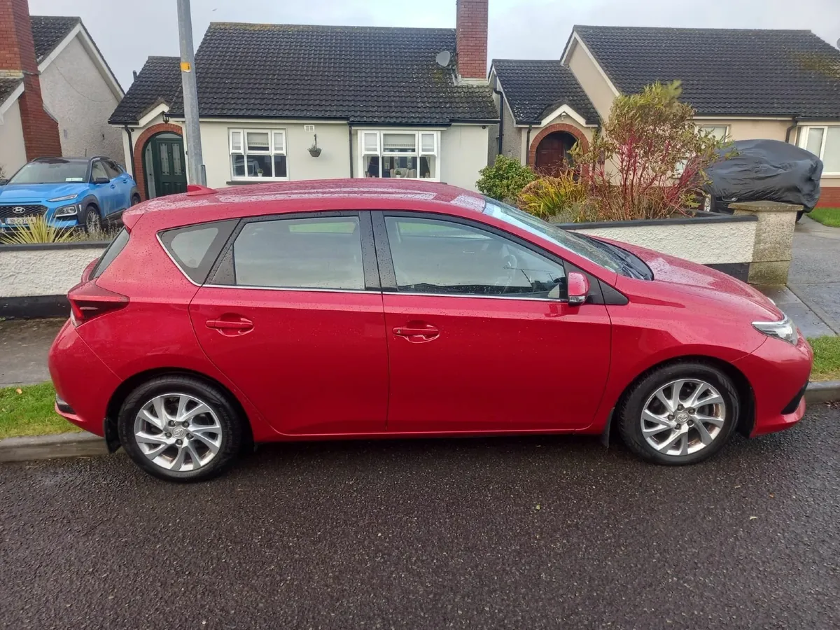 Toyota Auris 2016 - Image 3