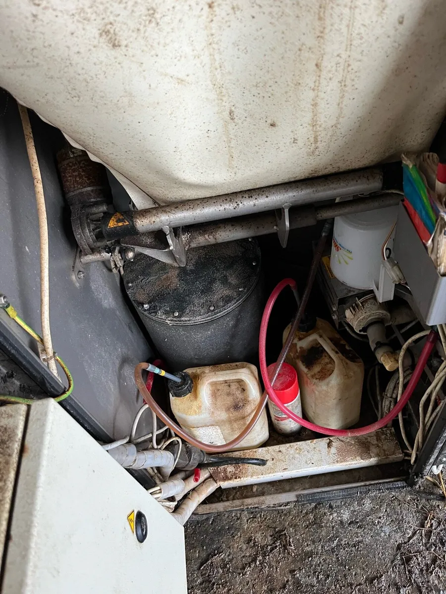 Urban Automatic Calf Feeder - Image 2