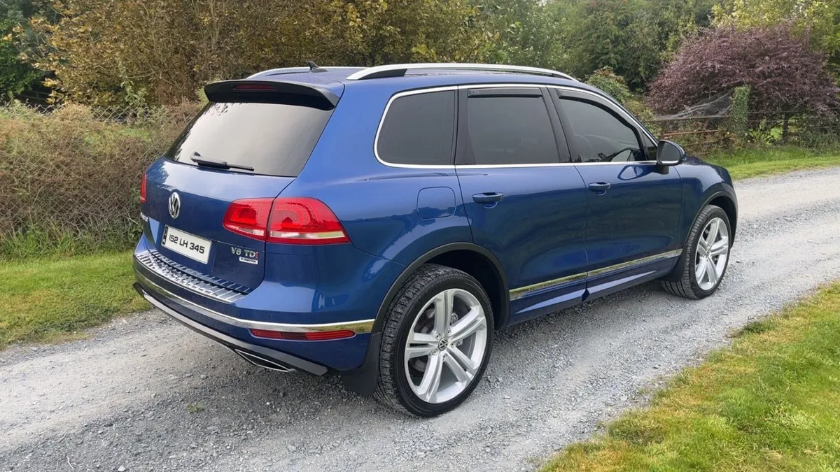152 VW Touareg R-Line - Image 2