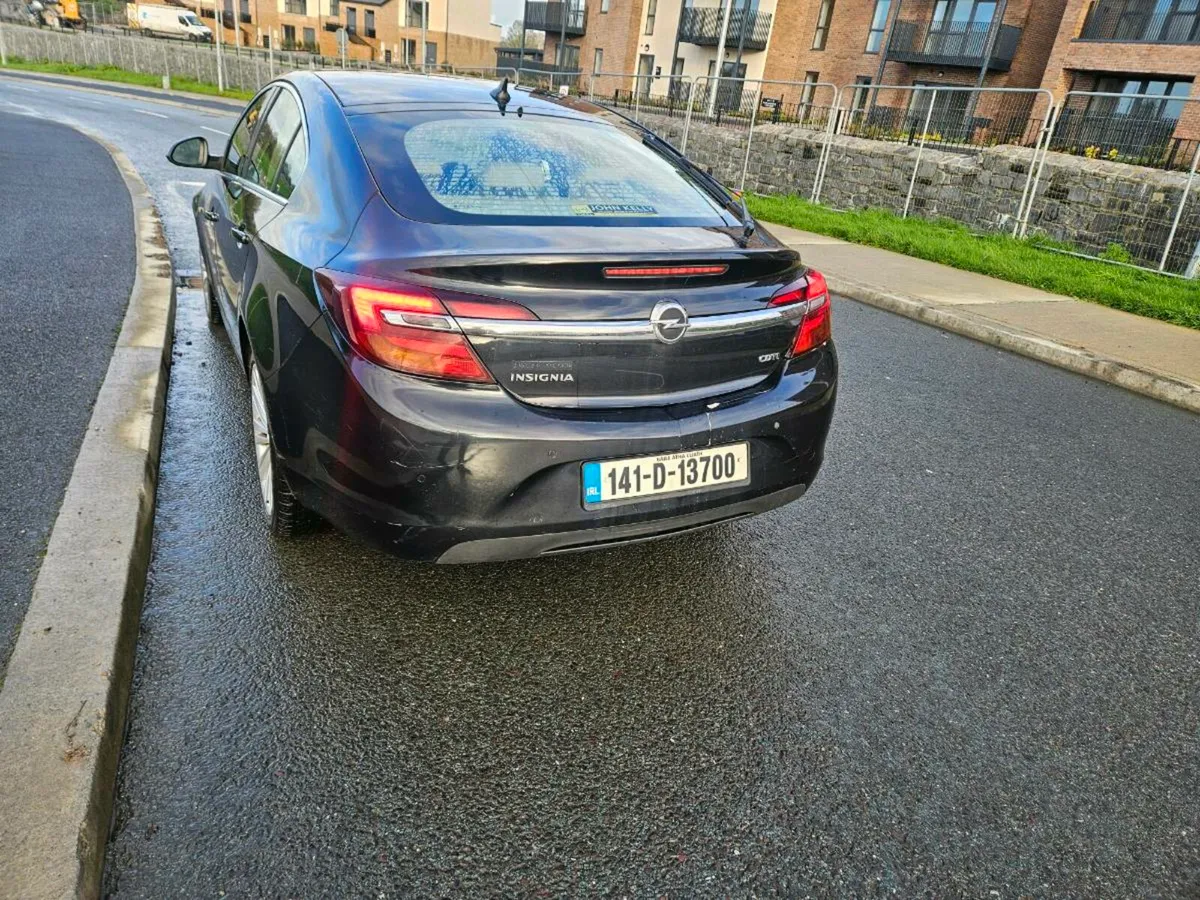 Opel insignia  Automatic  nct 02/2026 - Image 2