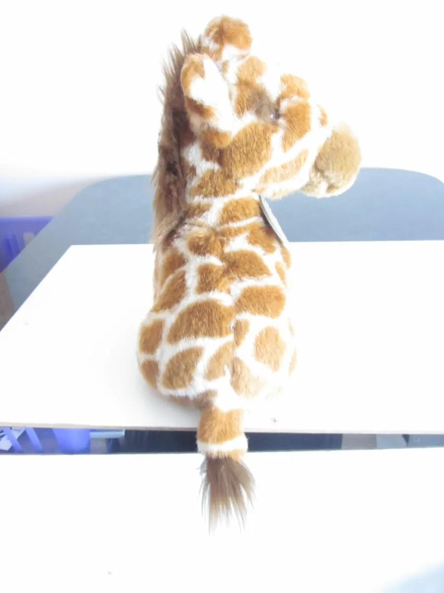 Vintage Yomiko Classic Giraffe Plush Toy - Image 2