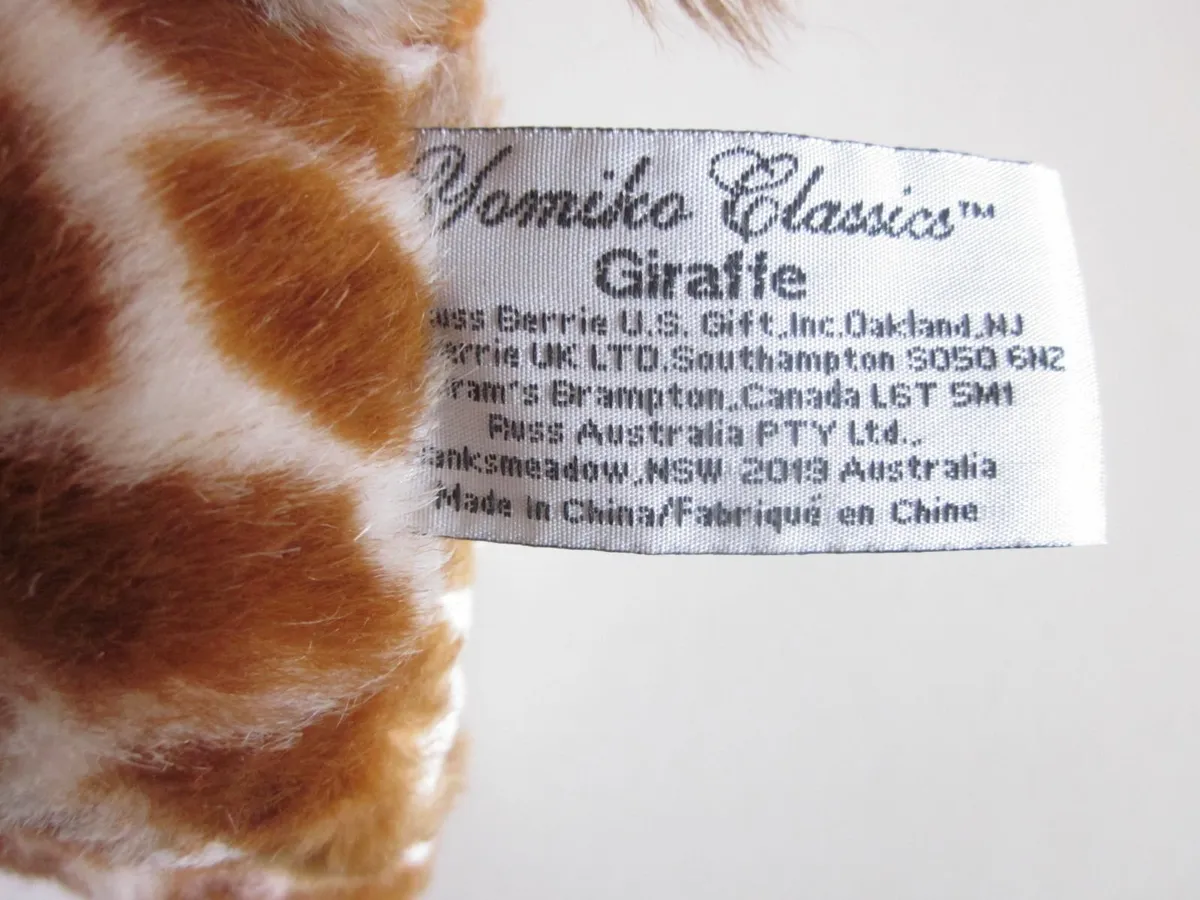 Vintage Yomiko Classic Giraffe Plush Toy - Image 4