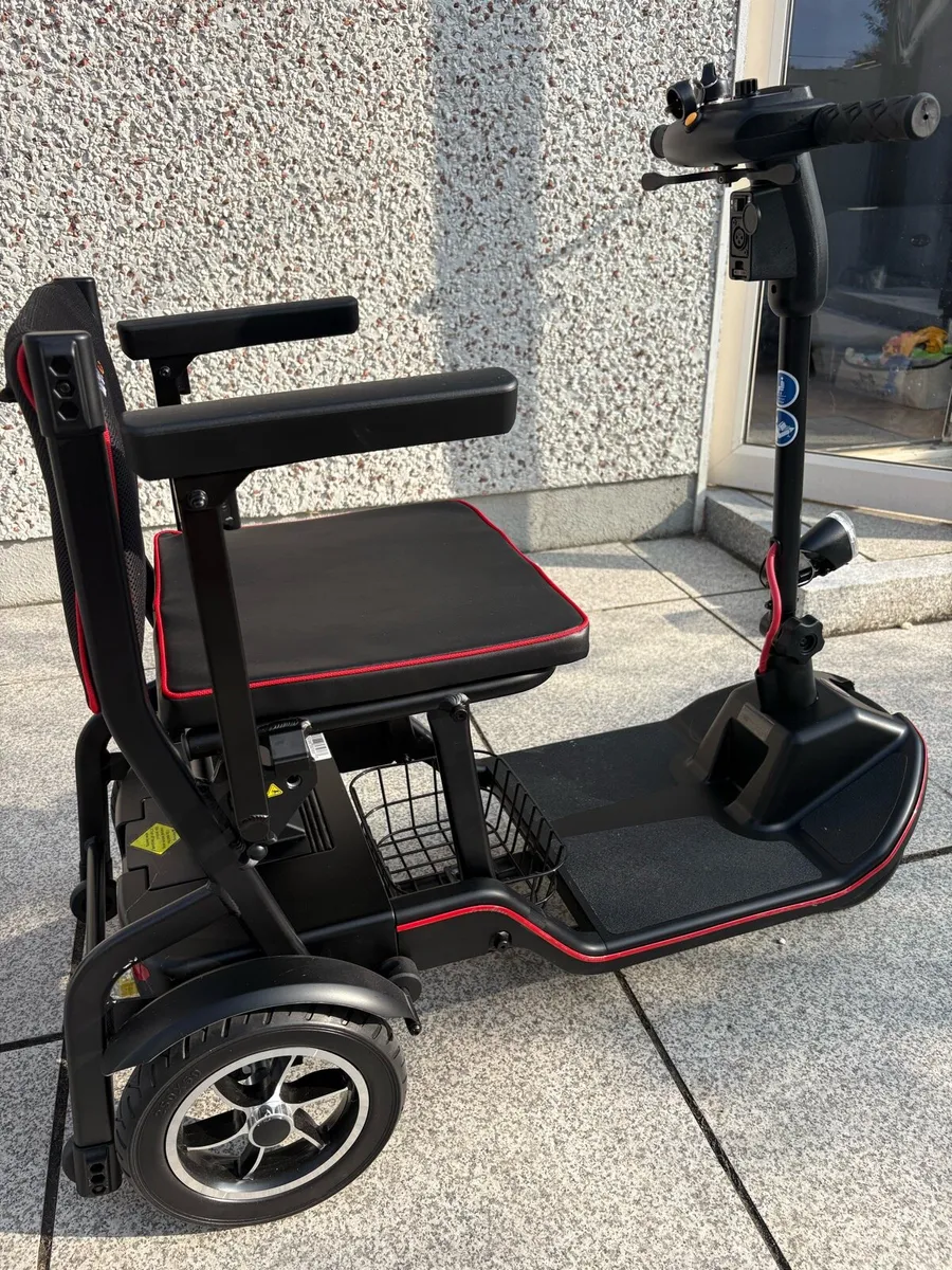 Mobility scooter - Image 1