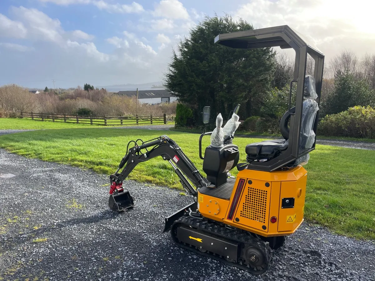 Rhino Loncin .8 ton  micro digger - Image 2