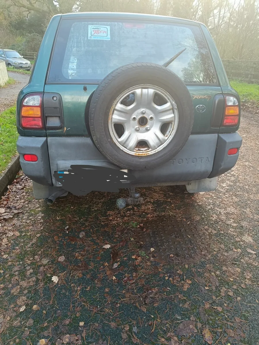 Toyota RAV4 1999 - Image 2