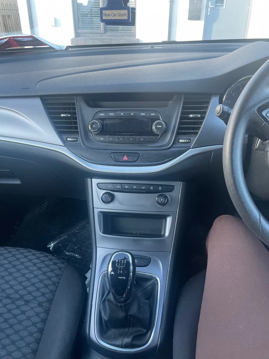 Opel Astra 2019 - Image 3