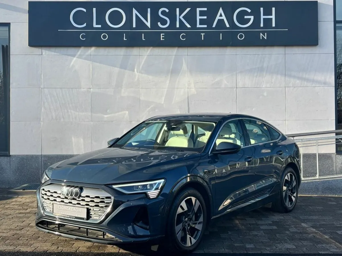 Audi Q8 e-tron SPORTBACK QUATTRO SPORT - Image 3