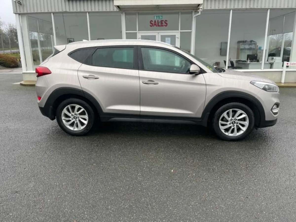 Hyundai Tucson 1.7 Executive 5DR - Image 2