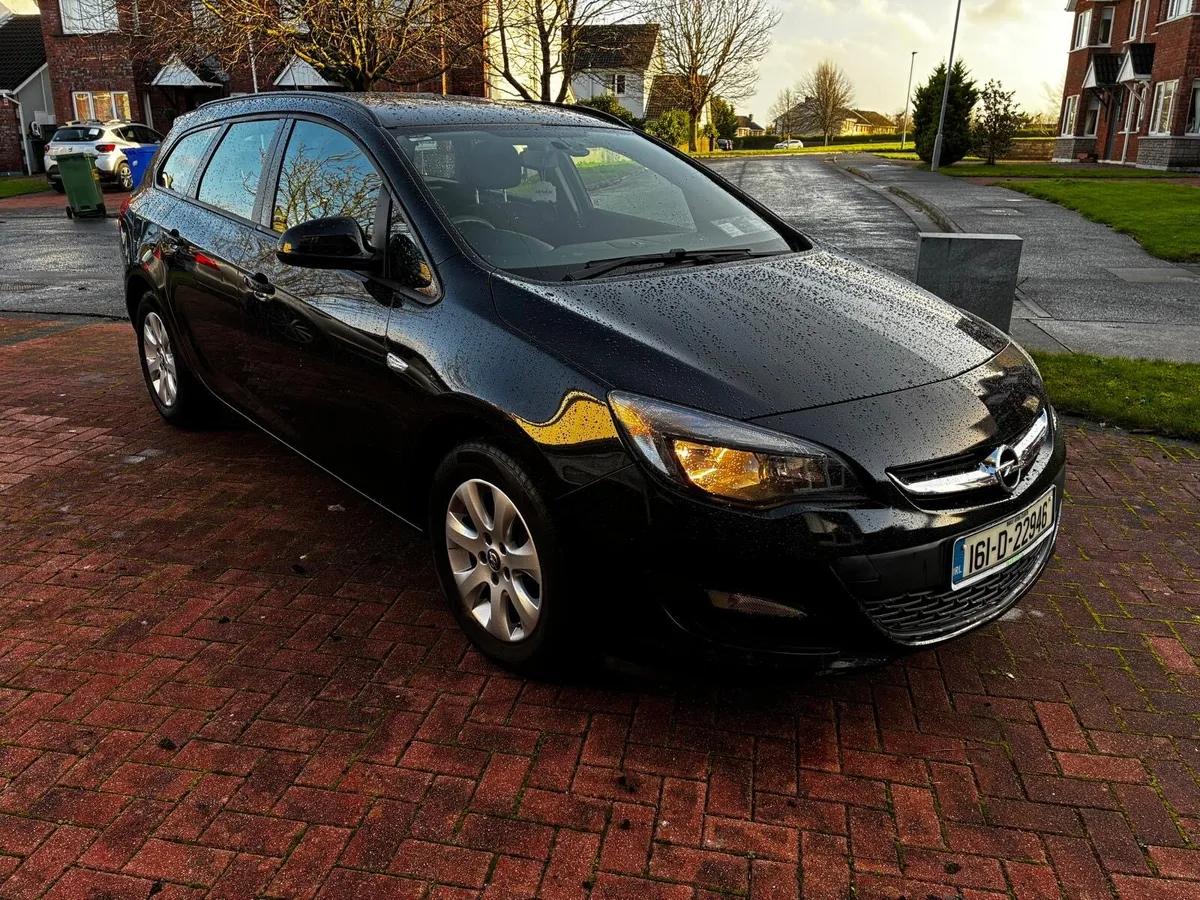 Opel Astra Estate - Image 1