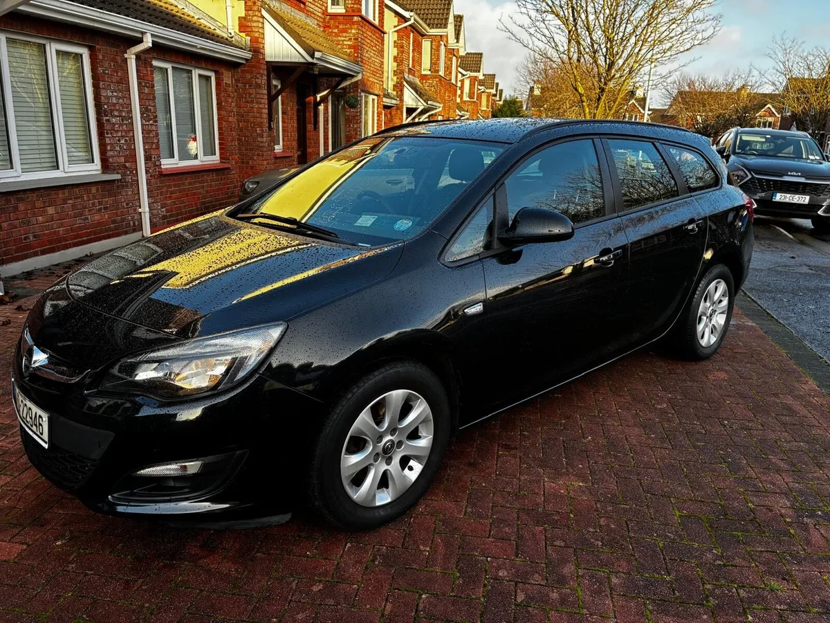Opel Astra Estate - Image 2