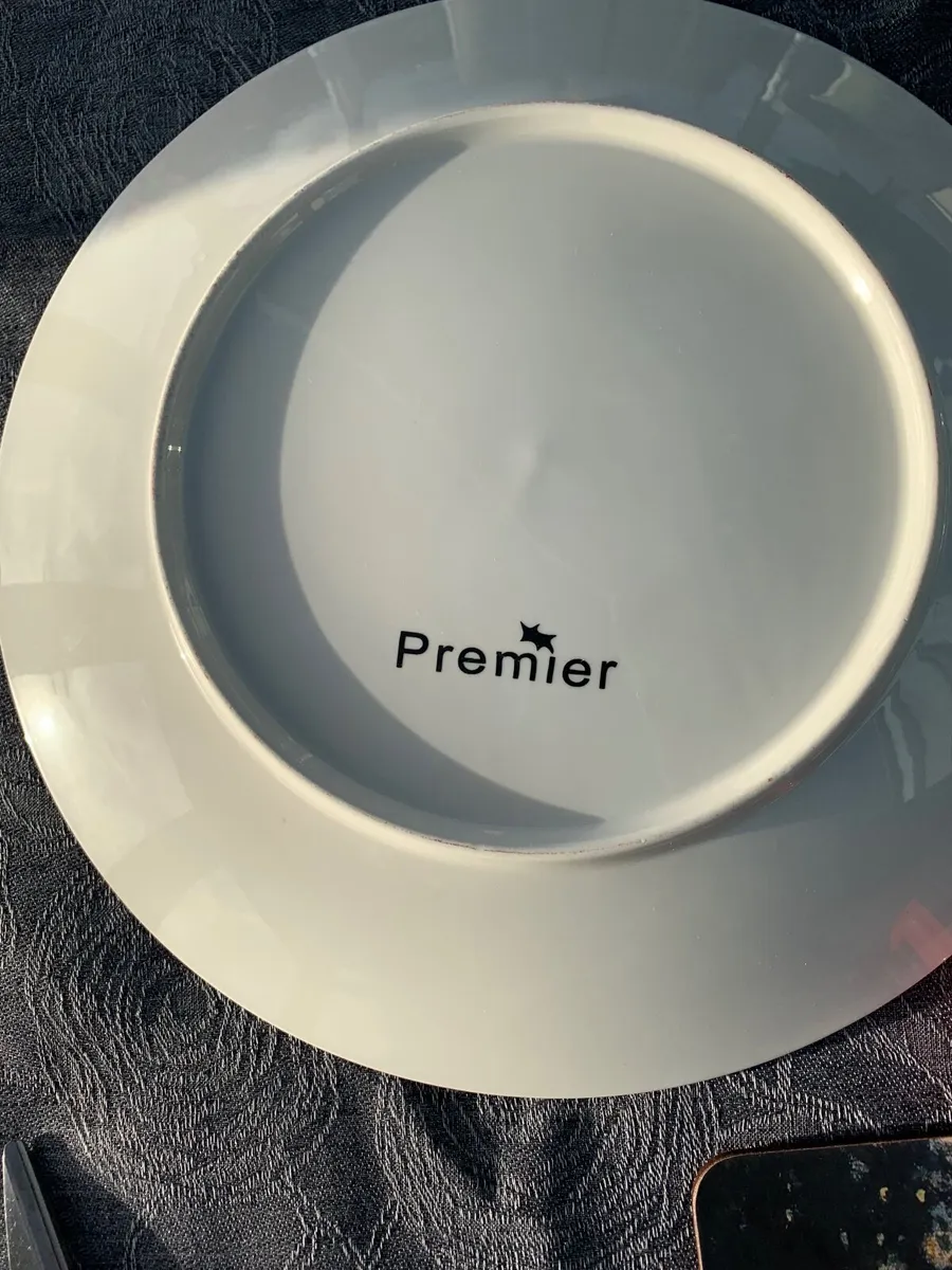 Vintage Christmas Ceramic Plate and Server - Image 2