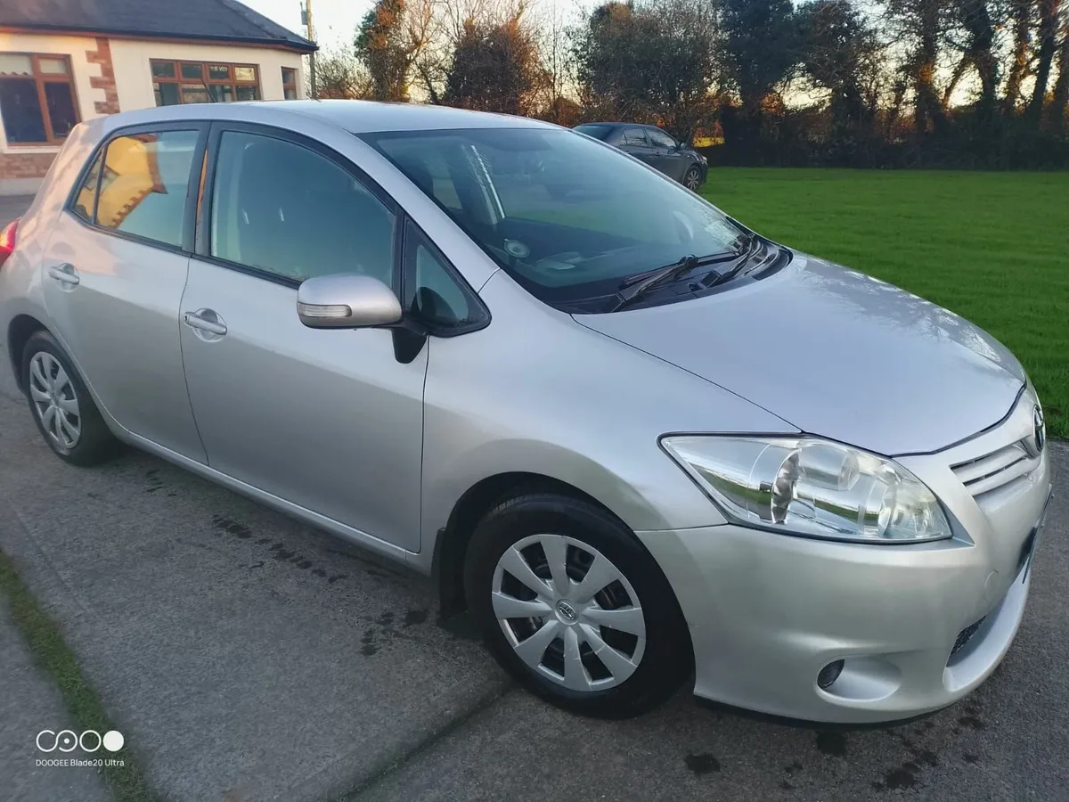 Toyota Auris 2011 - Image 3