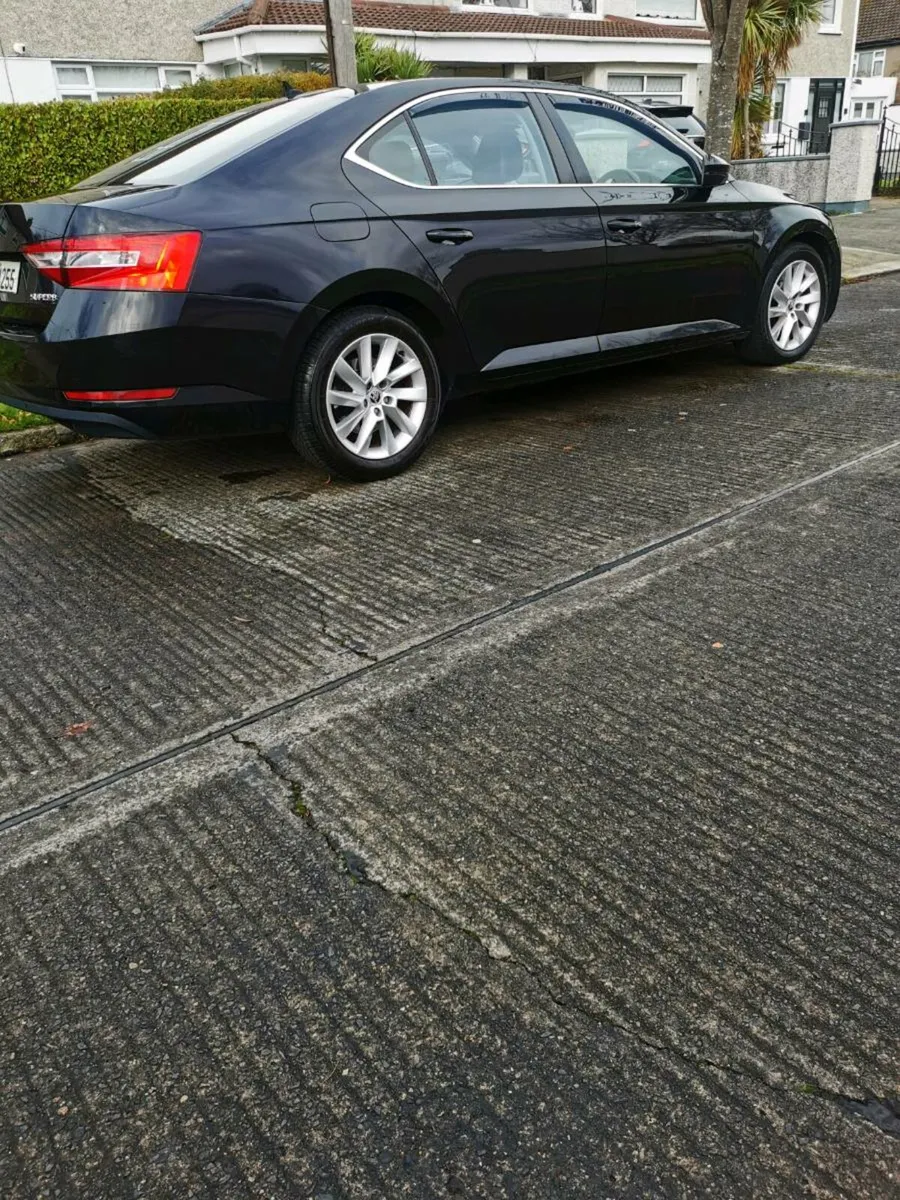 Skoda Suberb 1.6 TDI SE 120PS 5DR - Image 3