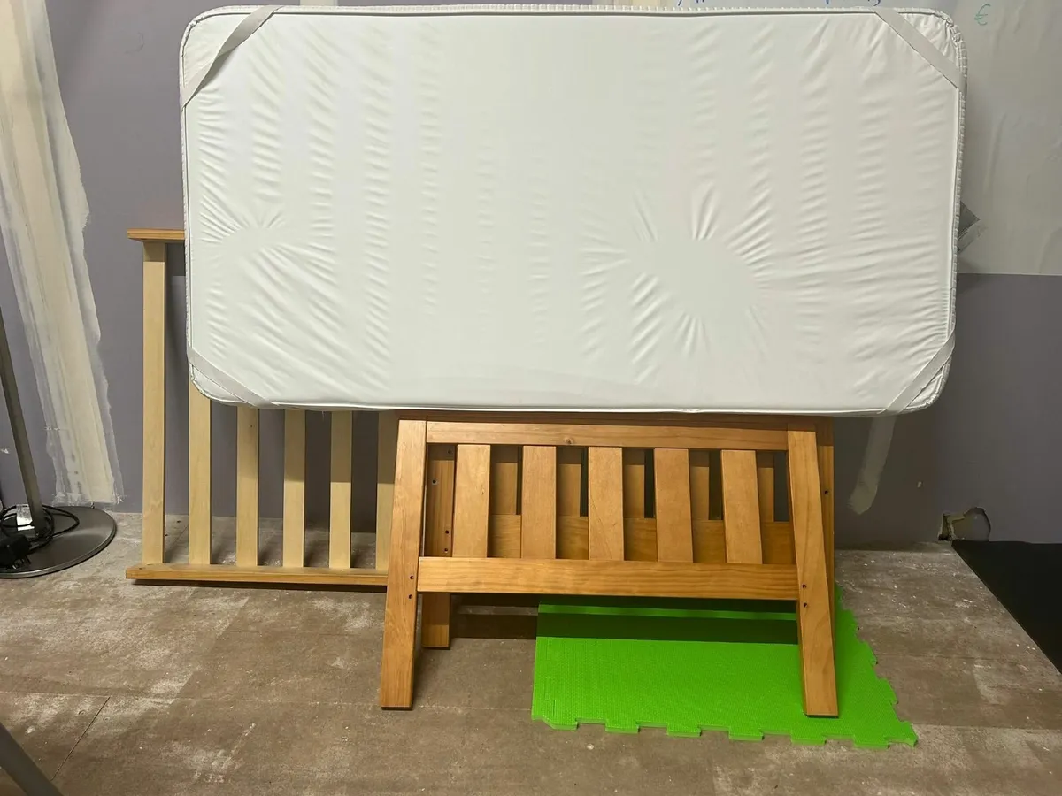 Bed cot - Image 1